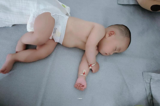 潜江三个月宝宝身高体重